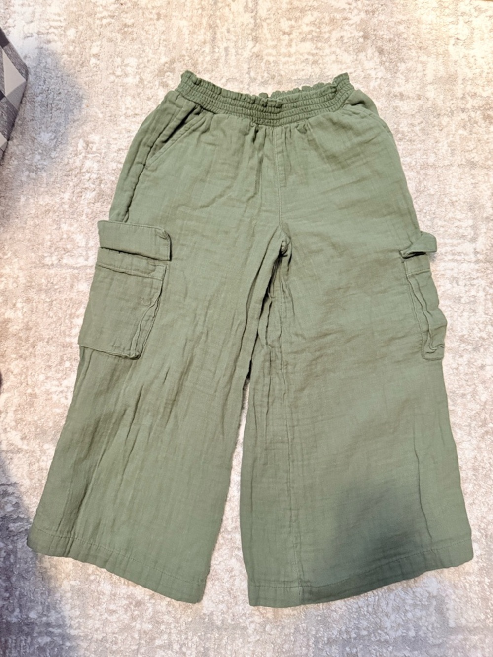 Old Navy Olive Green Kids Casual Bottoms S 6/7